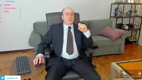 Snapshot of lajose52 chatting on February 1, 8:07 pm lajose52 online show from February 1, 8:07 pm