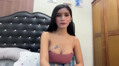 kristine online show from May 3, 10:16 pm