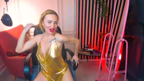 Snapshot of lakshmi_lotus chatting on February 9, 3:23 pm Lakshmi a online show from February 9, 3:23 pm