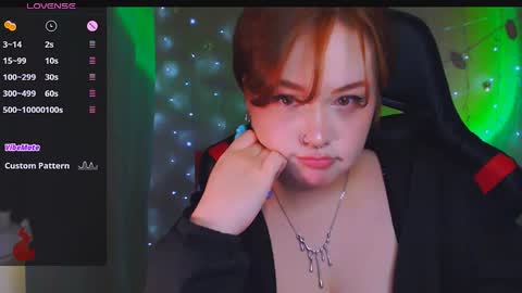 Snapshot of lala_loulou chatting on May 30, 1:30 pm Nicky online show from May 30, 1:30 pm