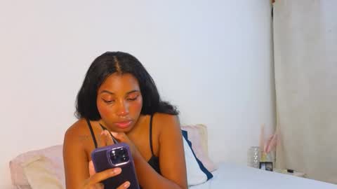 Snapshot of lala_love27 chatting on January 18, 4:27 am Joha online show from January 18, 4:27 am