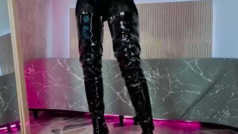 Miss Lala online show from March 26, 8:03 pm