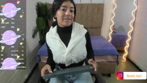 Lala  online show from October 28, 7:05 pm