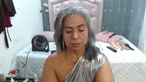 Snapshot of lalisha_96 chatting on October 4, 12:08 am lalisha online show from October 4, 12:08 am