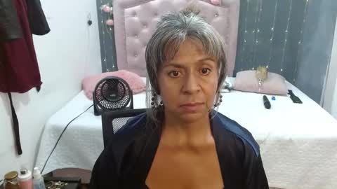 Snapshot of lalisha_96 chatting on October 29, 12:24 am lalisha online show from October 29, 12:24 am