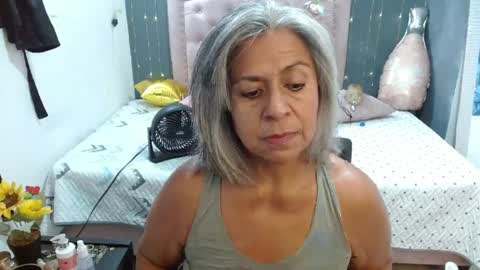 lalisha online show from April 3, 1:14 am