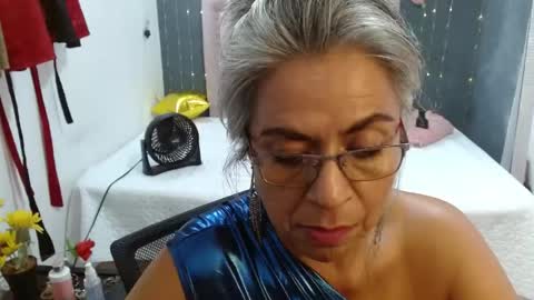 lalisha online show from May 15, 2:07 am
