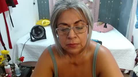 lalisha online show from May 16, 12:07 am