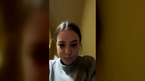 lalla4butter online show from June 30, 4:35 am