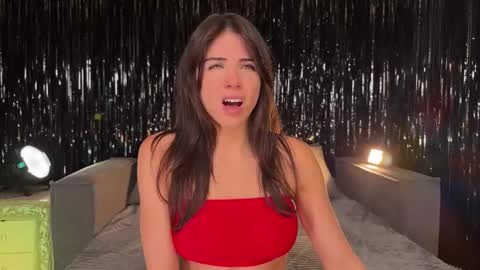 Ellina online show from November 11, 7:58 pm