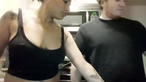 LALOVE99 online show from March 28, 3:39 am