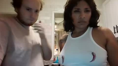 LALOVE99 online show from April 6, 3:48 am