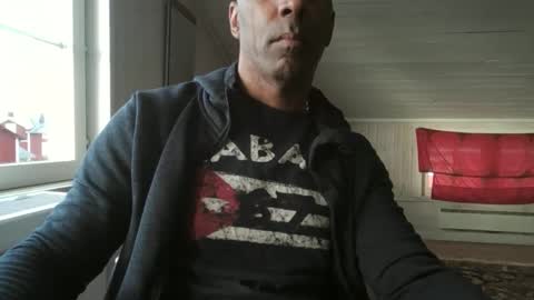 lamanta72 online show from October 2, 6:53 am