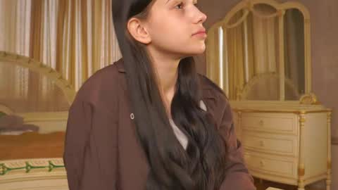 Snapshot of lamonicaptak chatting on June 4, 3:01 am Emily online show from June 4, 3:01 am