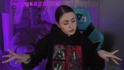 just call me Lana  and her security online show from November 8, 5:29 am