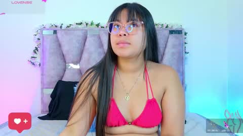 Snapshot of lana_bennett69 chatting on March 27, 11:21 am Lana online show from March 27, 11:21 am