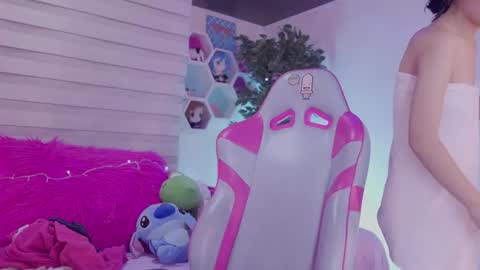 Lana online show from October 4, 6:00 am