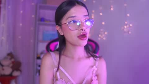 Snapshot of lana_dreams_ chatting on March 3, 12:17 am Lana online show from March 3, 12:17 am