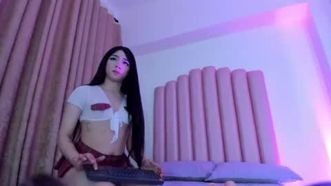 lana_fox01 online show from July 24, 4:32 am
