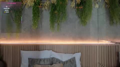 lana_lann online show from December 14, 11:48 am