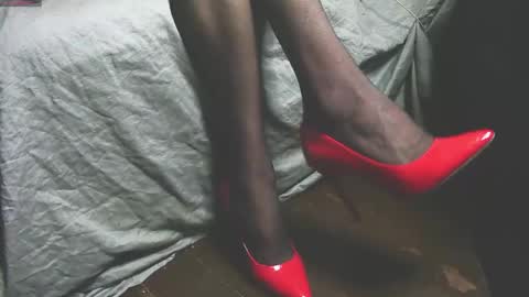 Snapshot of lana_legs53 chatting on November 24, 7:08 am lana_legs53 online show from November 24, 7:08 am