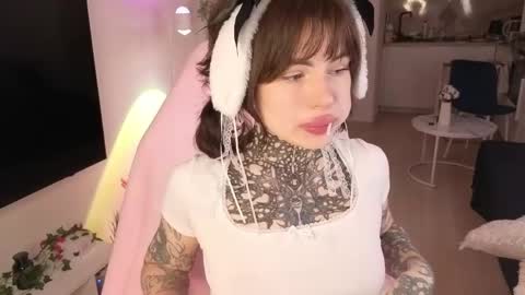 Snapshot of lana_mays chatting on April 1, 3:18 am Eva online show from April 1, 3:18 am