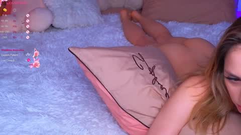 Snapshot of lana_me chatting on December 9, 11:15 am Milana online show from December 9, 11:15 am