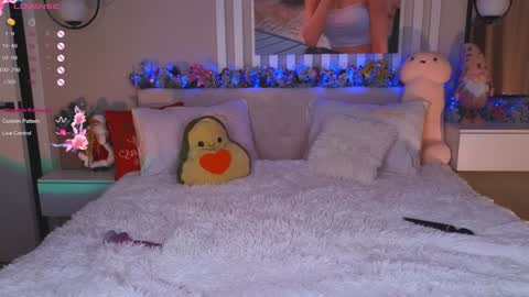 Snapshot of lana_me chatting on December 13, 3:16 am Milana online show from December 13, 3:16 am