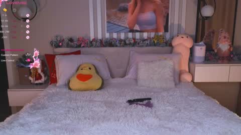 Snapshot of lana_me chatting on December 14, 3:18 am Milana online show from December 14, 3:18 am