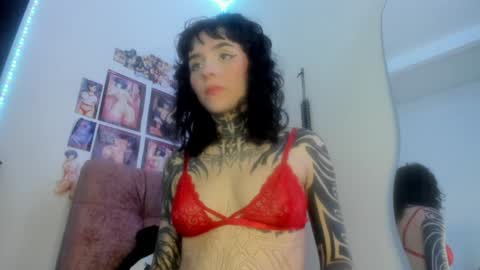 Alana Ferreira online show from December 4, 12:30 am