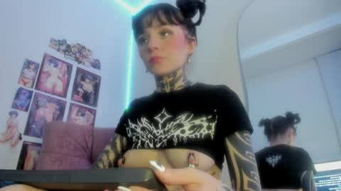 Alana Ferreira online show from January 21, 12:25 am