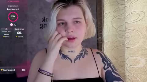 Snapshot of lana_shadow chatting on March 1, 3:08 am lana_shadow online show from March 1, 3:08 am