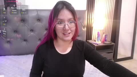 Snapshot of lana_sweett2 chatting on June 5, 5:03 am lana_sweett2 online show from June 5, 5:03 am