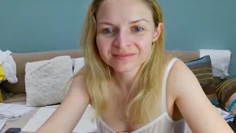 Snapshot of lanaangeldream chatting on September 14, 12:26 pm Lana online show from September 14, 12:26 pm