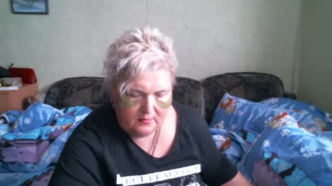 lanacat555 online show from January 15, 11:15 am