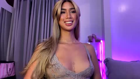 Lana online show from March 7, 4:57 am