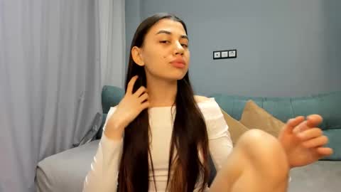 Snapshot of lanalandd chatting on October 30, 5:35 pm Lana online show from October 30, 5:35 pm