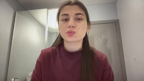 Lana online show from December 5, 3:20 pm