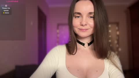 Snapshot of lanaloulou chatting on April 2, 11:35 pm Lana online show from April 2, 11:35 pm