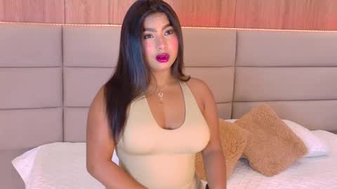 Lana online show from October 6, 7:22 pm