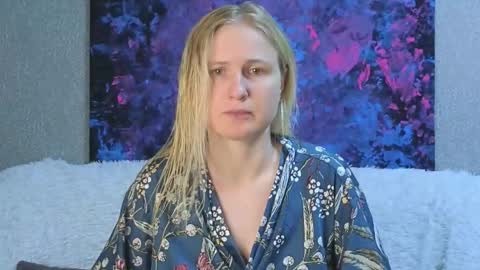 Snapshot of lanavismith chatting on December 1, 6:18 am LanaviSmith online show from December 1, 6:18 am