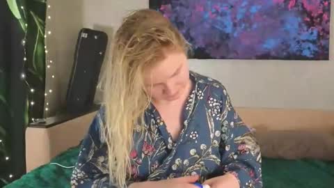 Snapshot of lanavismith chatting on February 2, 6:01 am LanaviSmith online show from February 2, 6:01 am