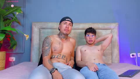 Lance  Max  online show from March 31, 1:40 am