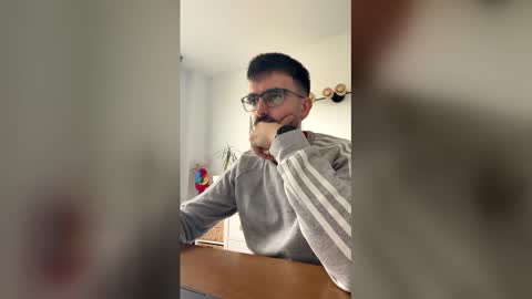 Snapshot of lander920612 chatting on March 11, 9:37 am lander920612 online show from March 11, 9:37 am