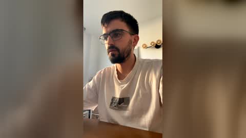 Snapshot of lander920612 chatting on March 24, 5:40 pm lander920612 online show from March 24, 5:40 pm