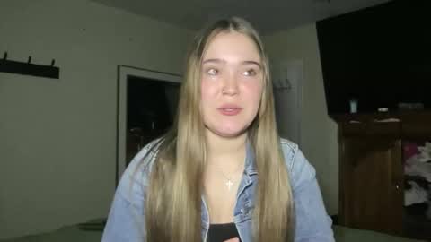 lanelizzie348 online show from April 15, 1:45 am