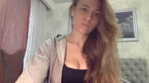 langoria online show from December 15, 12:31 pm