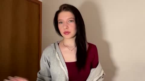 Sarah online show from February 11, 2:11 pm