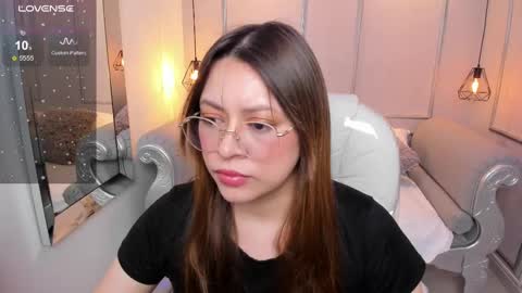 Lanna online show from September 22, 11:45 am