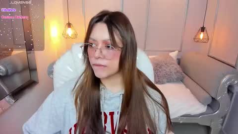 Lanna online show from October 24, 11:50 am